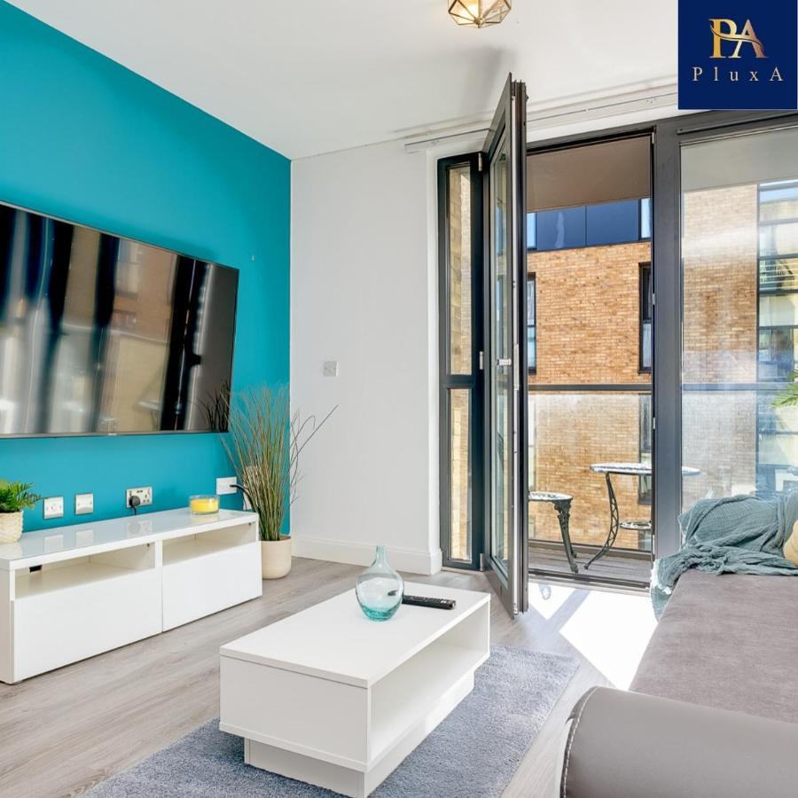 Pluxa Vivid Veranda Beautiful City Centre Apartment With Free Parking Бирмингам Екстериор снимка