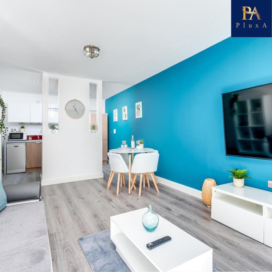 Pluxa Vivid Veranda Beautiful City Centre Apartment With Free Parking Бирмингам Екстериор снимка