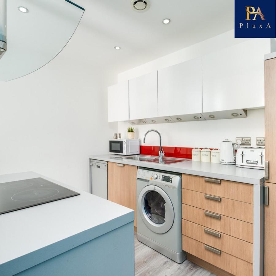 Pluxa Vivid Veranda Beautiful City Centre Apartment With Free Parking Бирмингам Екстериор снимка