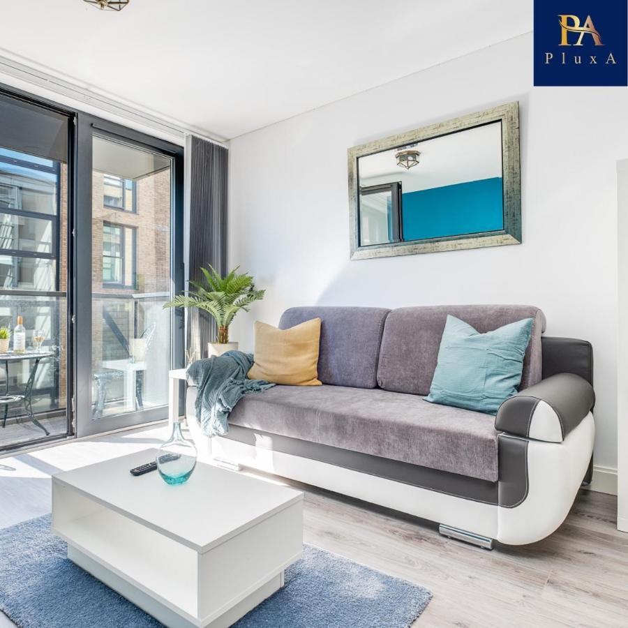 Pluxa Vivid Veranda Beautiful City Centre Apartment With Free Parking Бирмингам Екстериор снимка