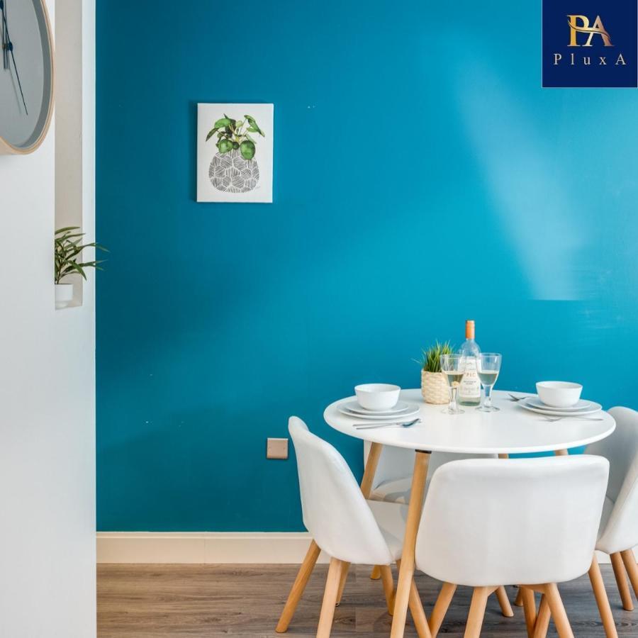 Pluxa Vivid Veranda Beautiful City Centre Apartment With Free Parking Бирмингам Екстериор снимка